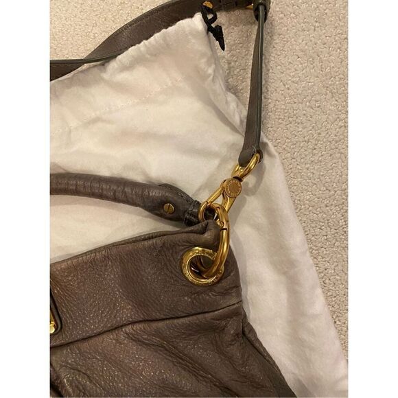 MARC BY MARC JACOBS Classic Q Hillier Hobo Bag - Picture 8 of 8